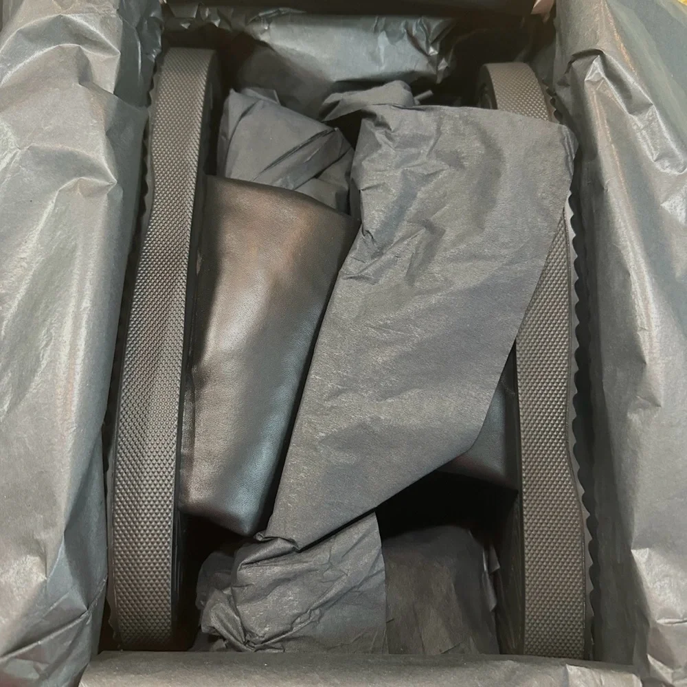 Burberry EKD Slab slides size 44 Men’s AUTHENTIC